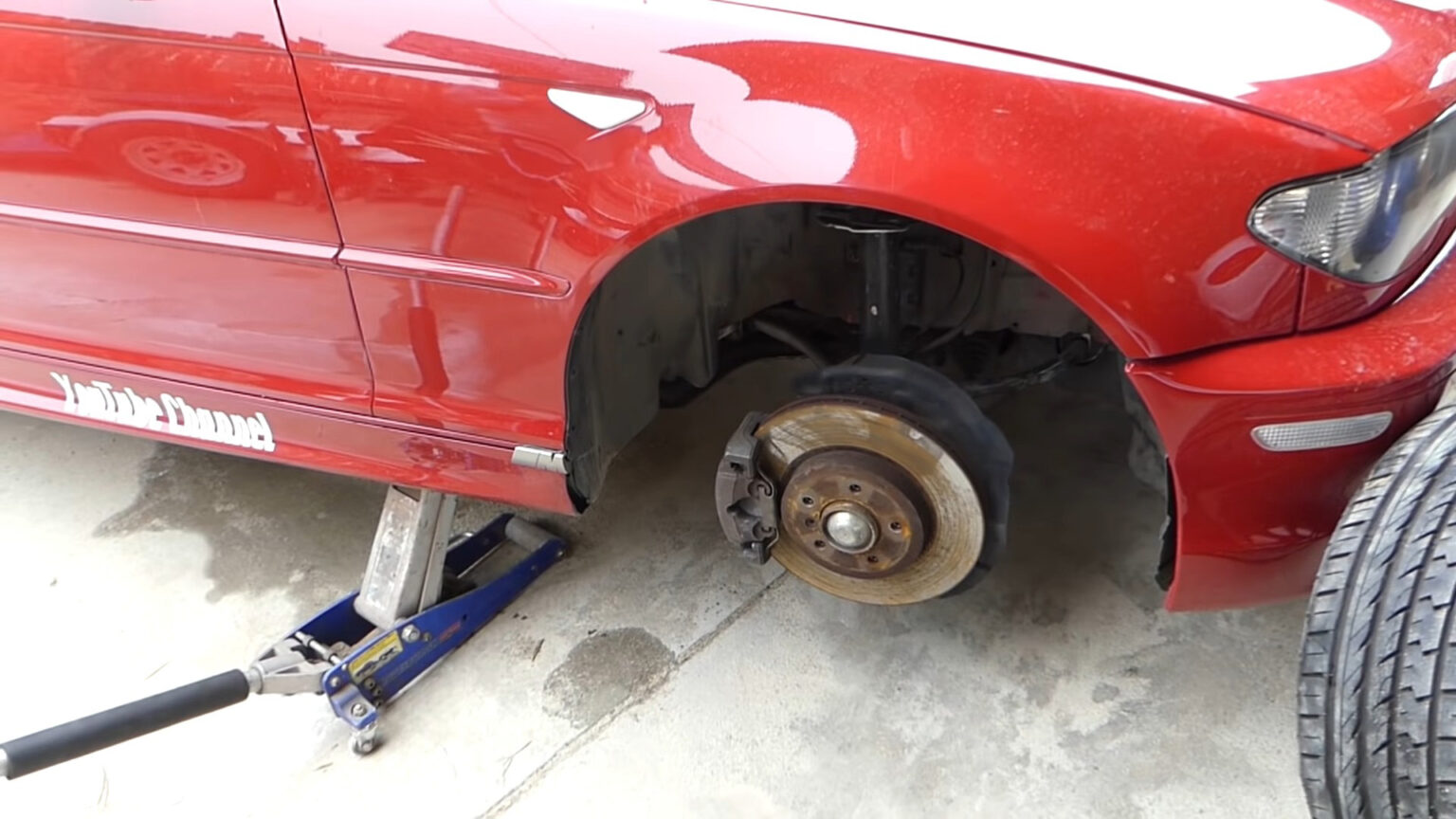 7 Signs Your Brake Rotors Are Bad & Need Replacing